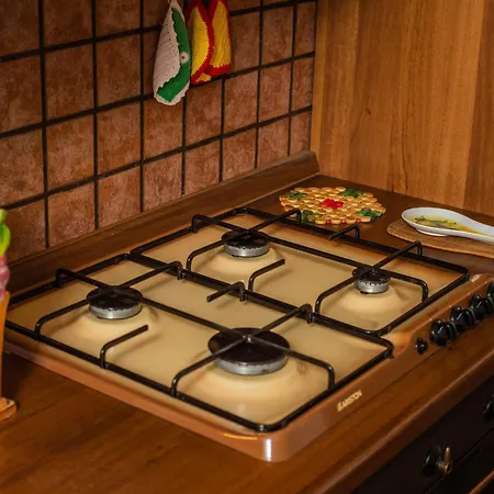 Casa Lombardi * פולינאנו א מארה