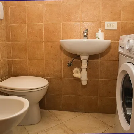Casa Lombardi * פולינאנו א מארה